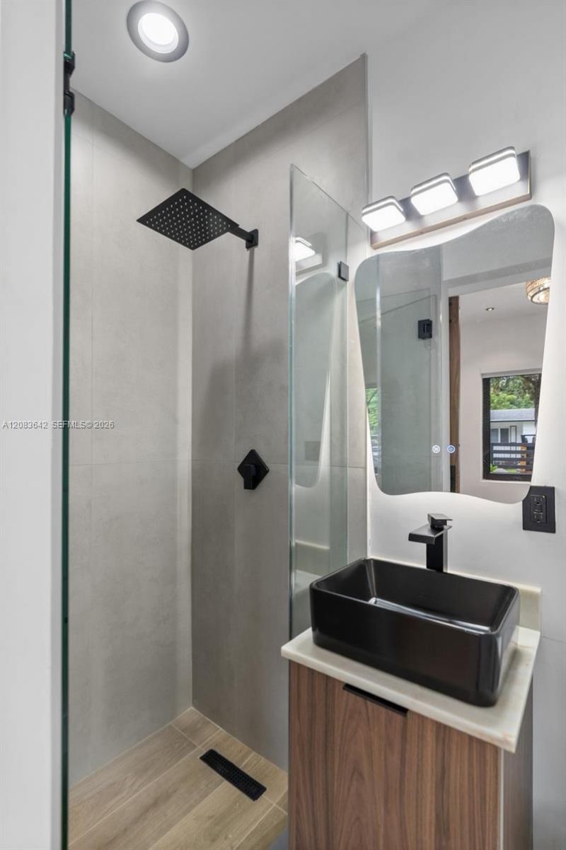 401 NW 81st St , Unit 401, Miami, FL 33150 Photo