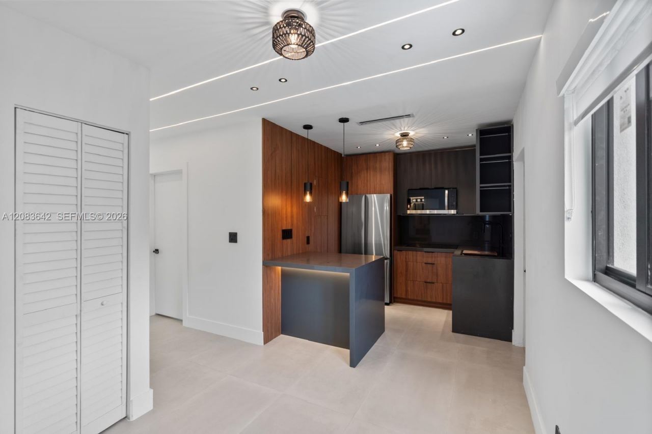 401 NW 81st St , Unit 401, Miami, FL 33150 Photo