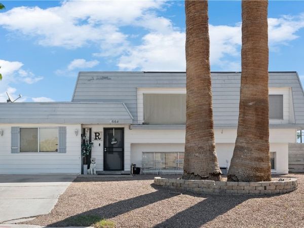 4664 El Canasta Way, Las Vegas, NV 89121