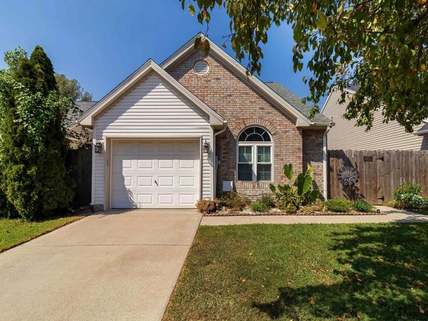 5871 River Walk Circle, Newburgh, IN 47630