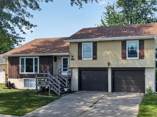 3140 27th Avenue, Marion, IA 52302