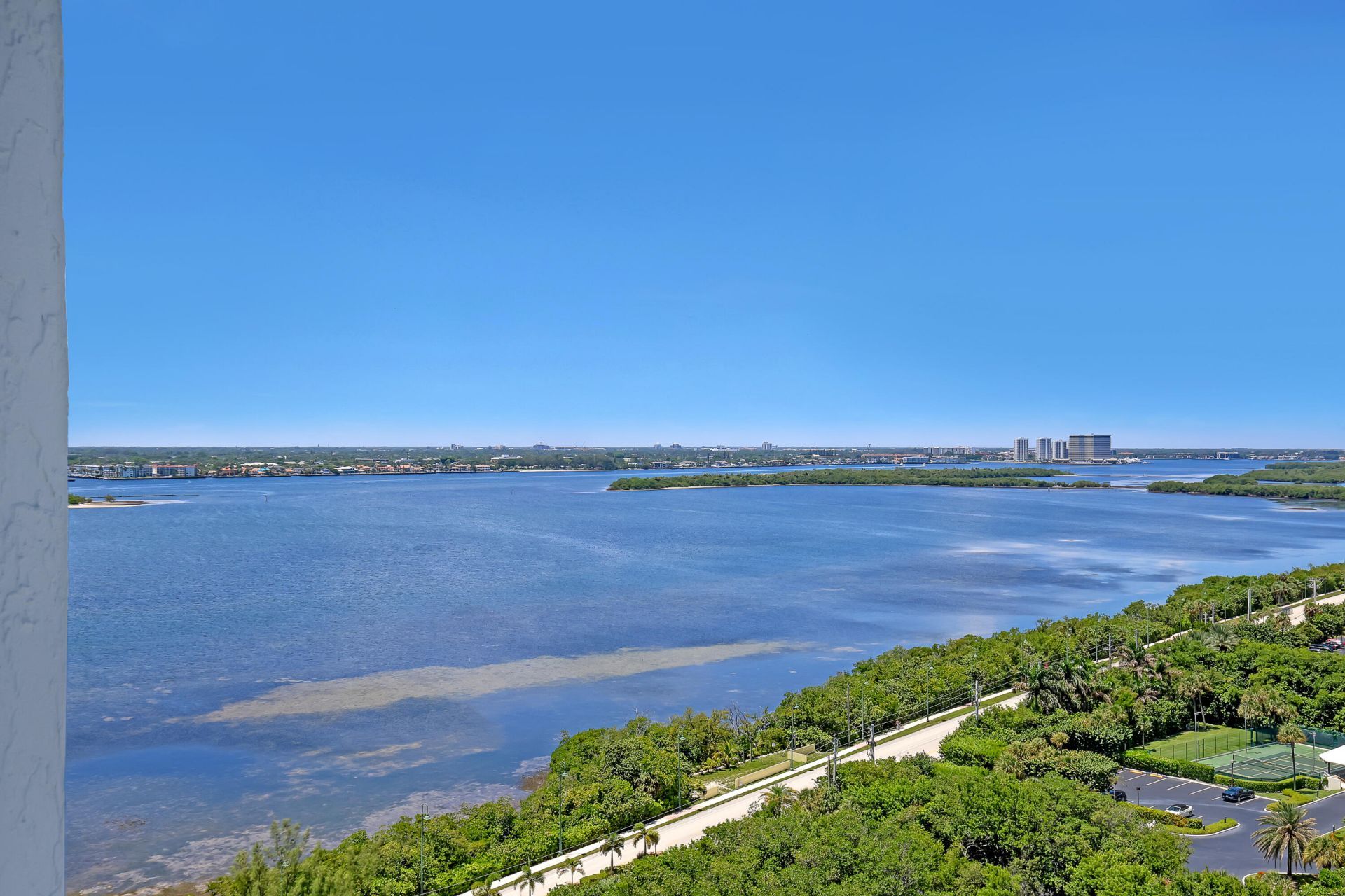 5200 N Ocean Drive, Unit 1703, Singer Island, FL 33404 Photo