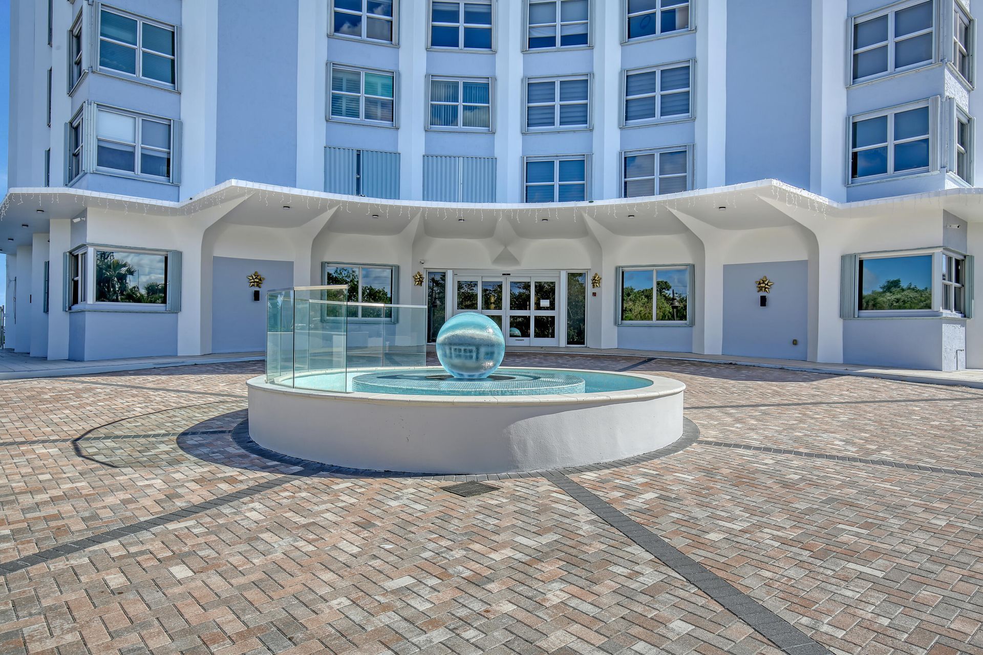 5200 N Ocean Drive, Unit 1703, Singer Island, FL 33404 Photo