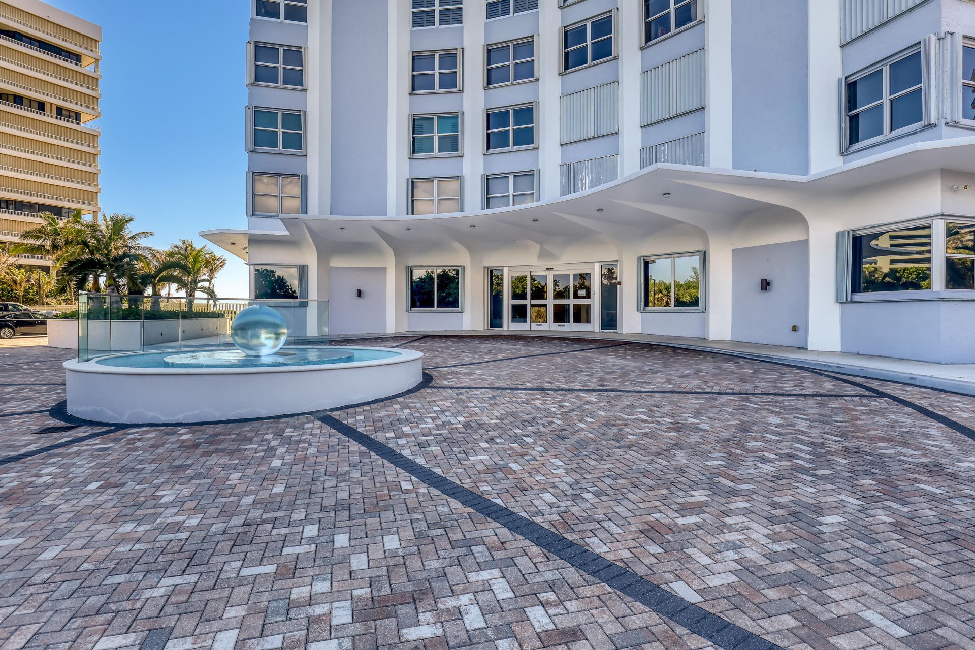 5200 N Ocean Drive, Unit 1703, Singer Island, FL 33404 Photo