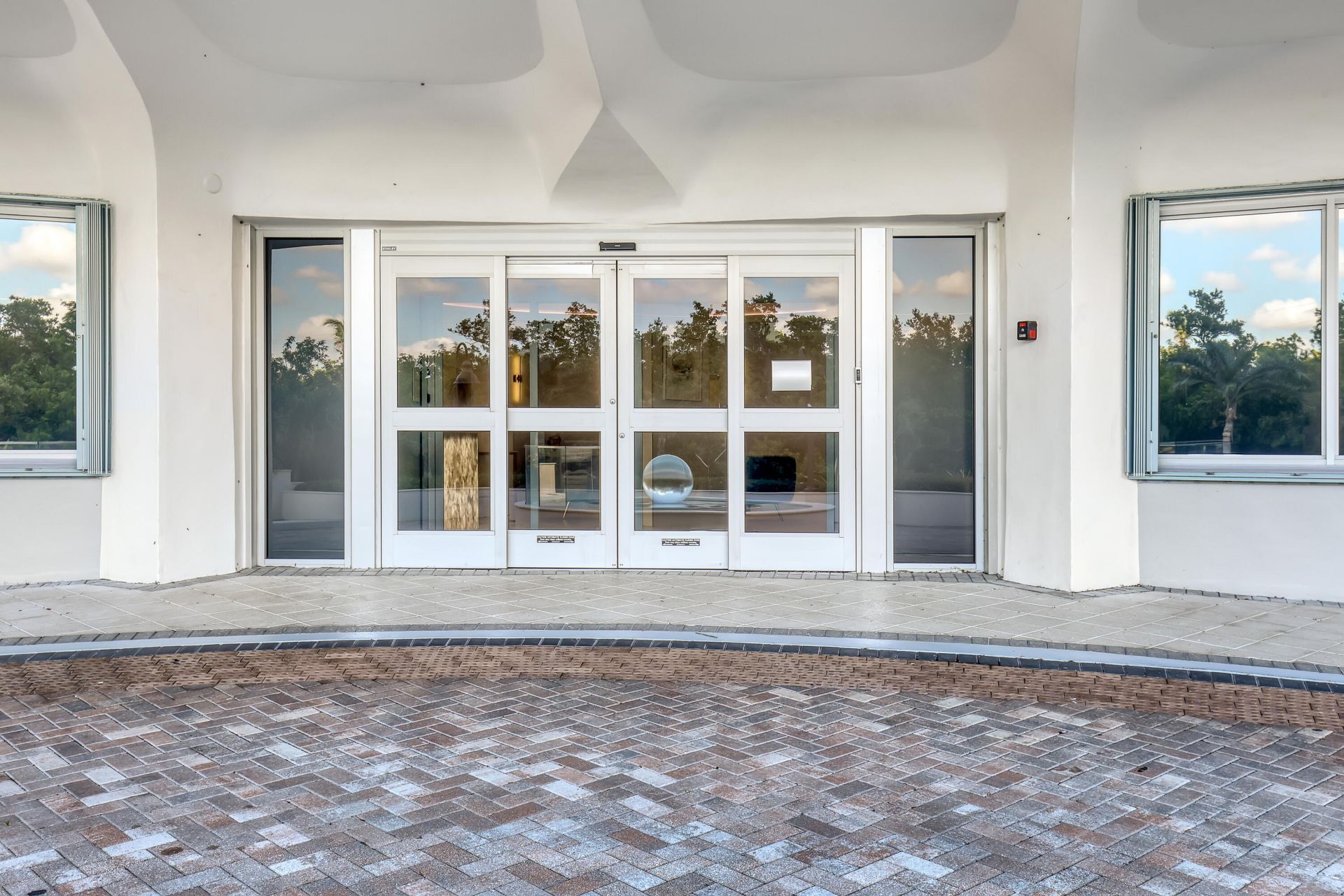 5200 N Ocean Drive, Unit 1703, Singer Island, FL 33404 Photo