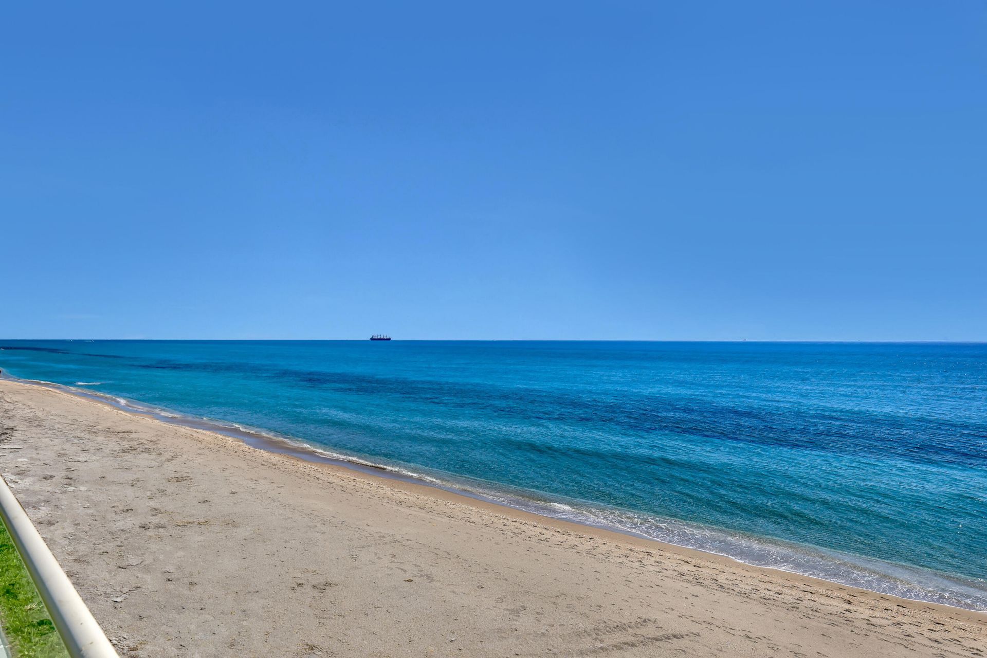 5200 N Ocean Drive, Unit 1703, Singer Island, FL 33404 Photo