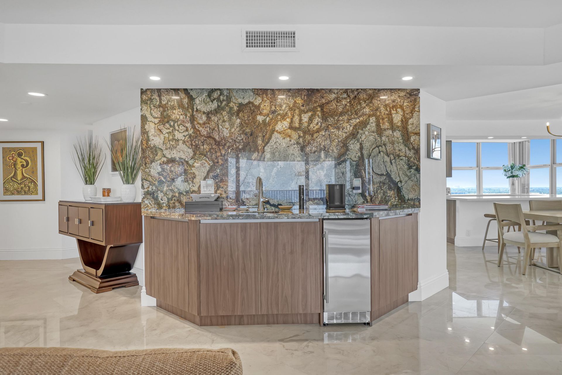 5200 N Ocean Drive, Unit 1703, Singer Island, FL 33404 Photo