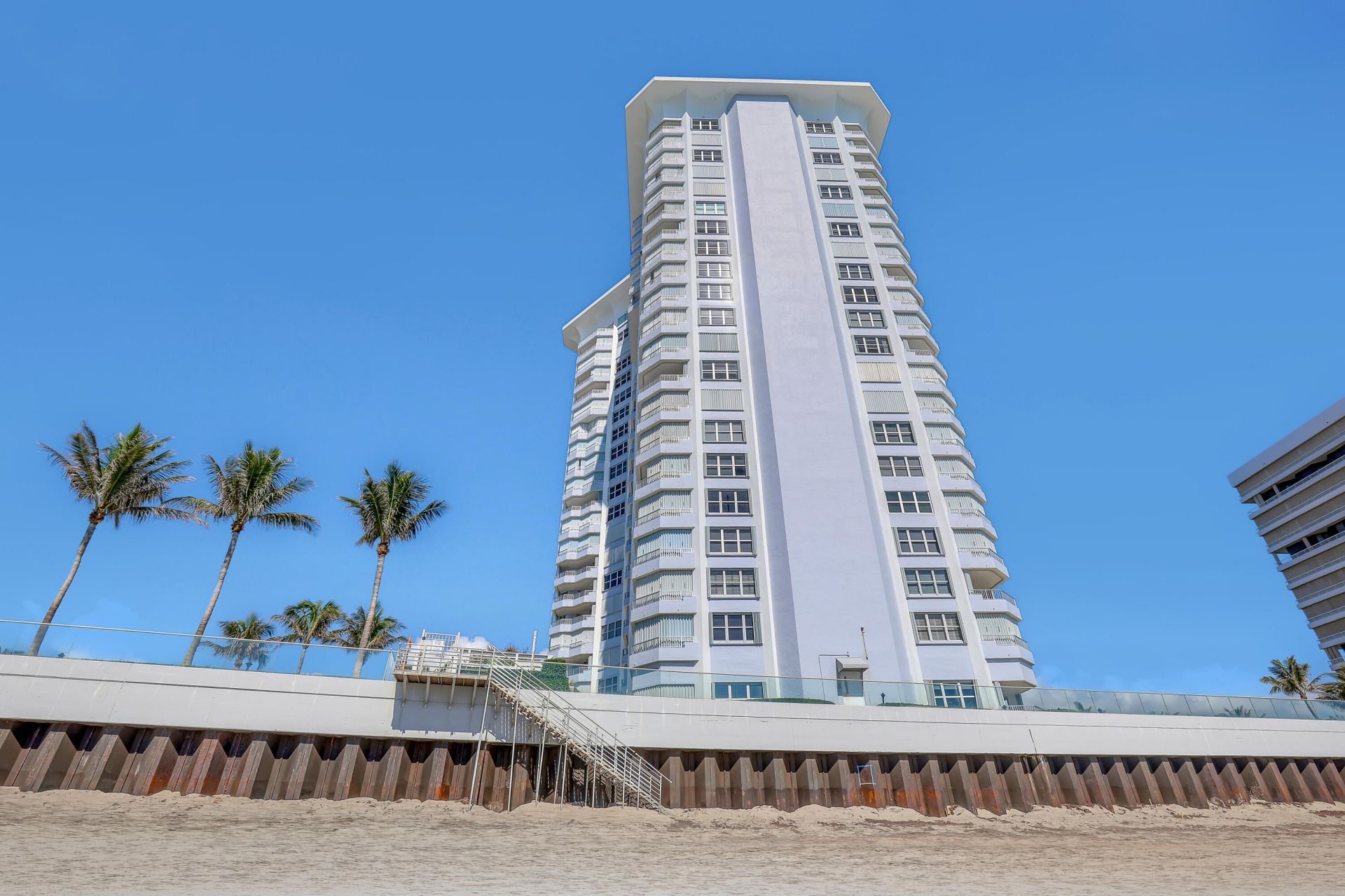 5200 N Ocean Drive, Unit 1703, Singer Island, FL 33404 Photo