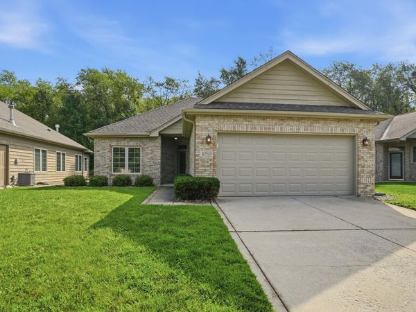 10513 Ontario Drive , Winfield, IN 46307