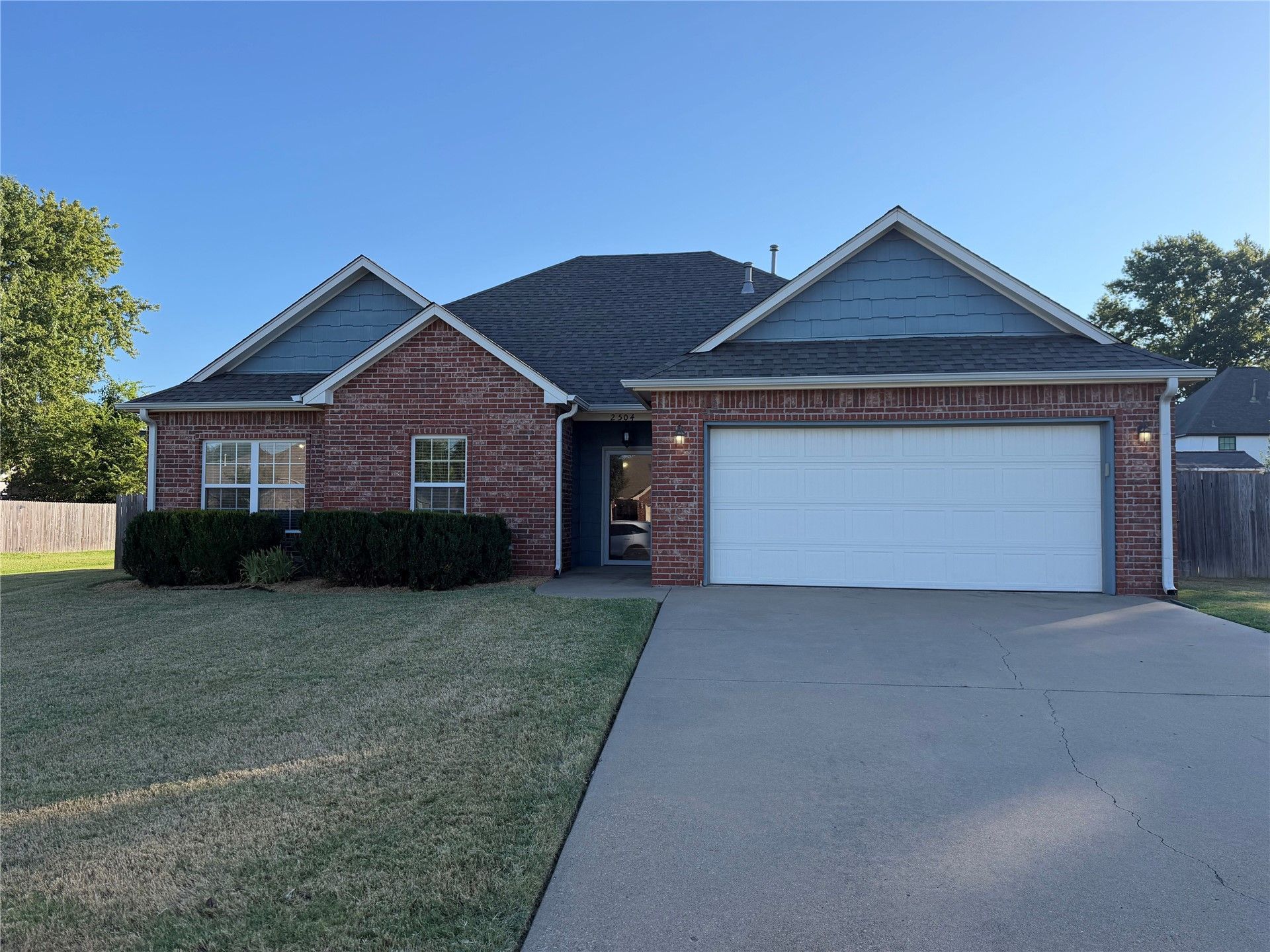 2504 Highwood Place, Claremore, OK 74017 Main Photo