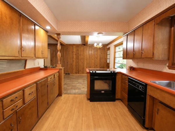 25 Larkin Street, Madison, WI 53705
