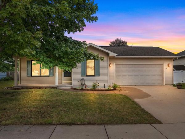 3817 PURPLE CREST DRIVE, Oshkosh, WI 54901