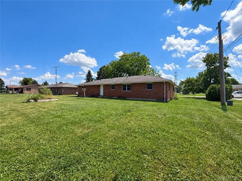 104 Fudge Avenue, Eaton, OH 45320 Photo 2