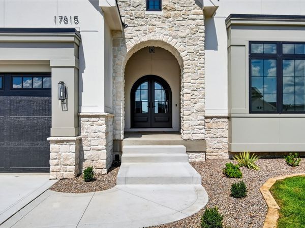 17815 Goodman Drive, Urbandale, IA 50263