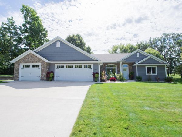 1853 Aspen Drive, Detroit Lakes, MN 56501
