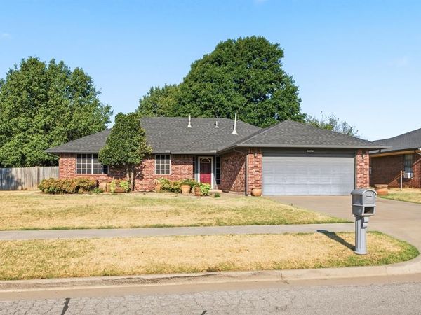 1001 Buckingham Drive, Newcastle, OK 73065