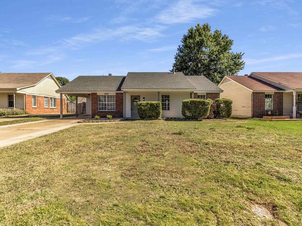6822 SOUTHKNOLL AVE, Millington, TN 38053