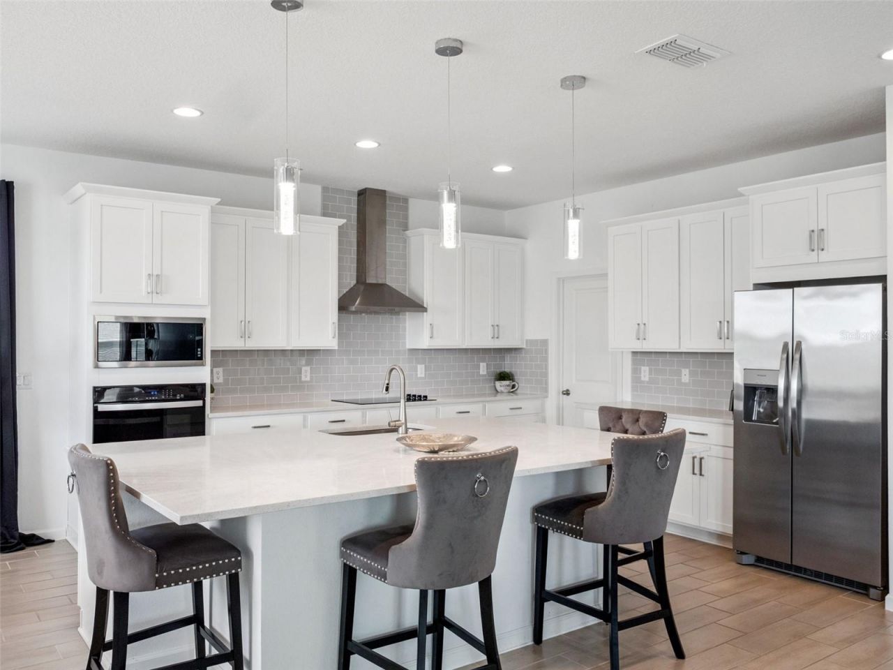 591 Via Bella Court , Howey in the Hills, FL 34737 Photo