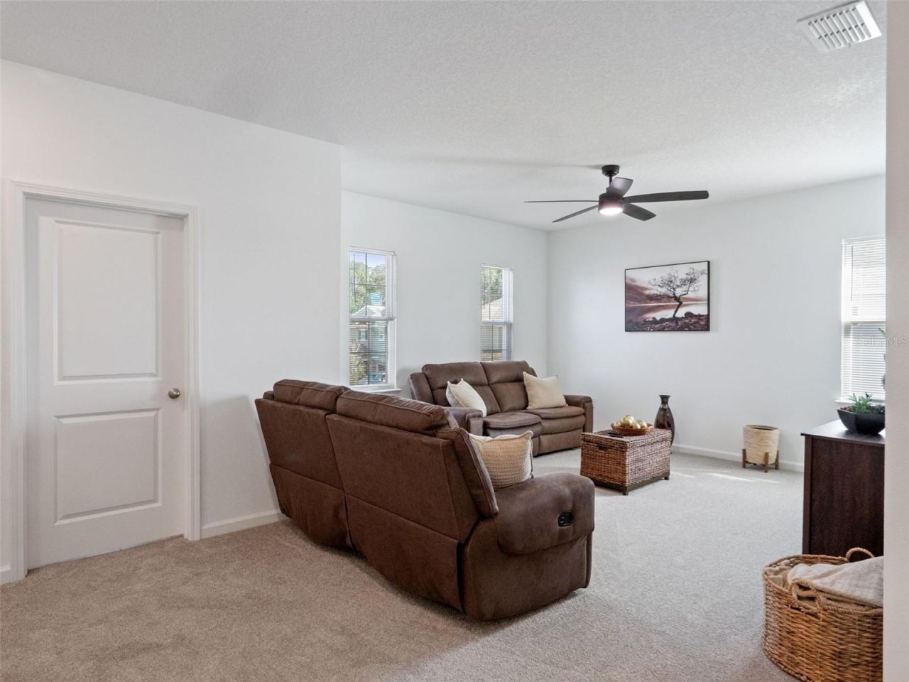 591 Via Bella Court , Howey in the Hills, FL 34737 Photo