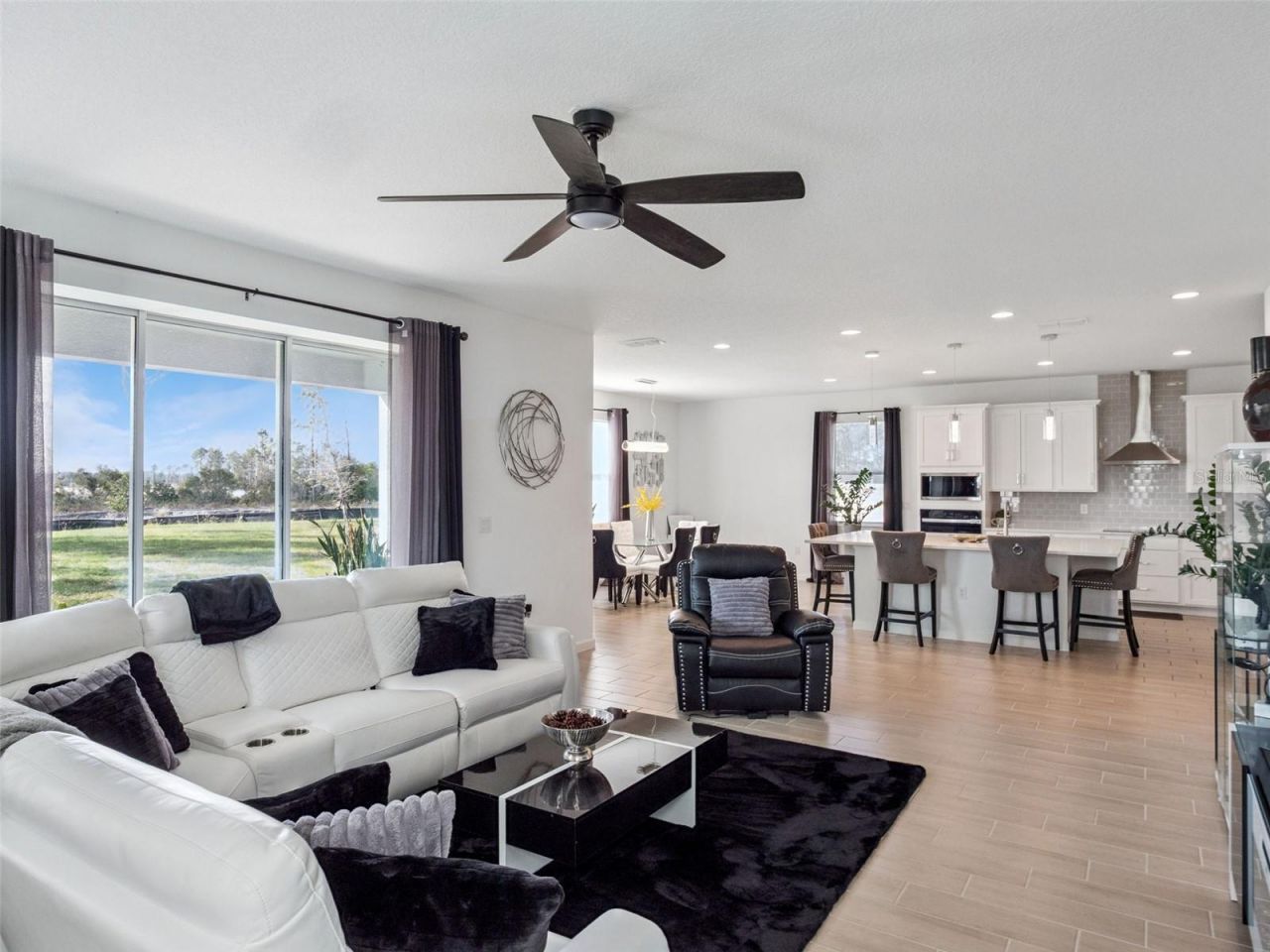 591 Via Bella Court , Howey in the Hills, FL 34737 Photo
