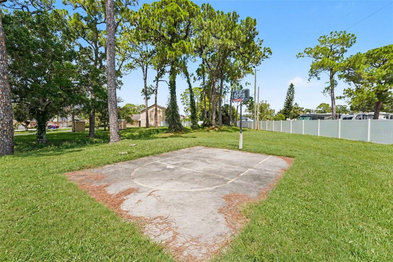 6980 Ulmerton Road , Unit 9E, Largo, FL 33771 Photo