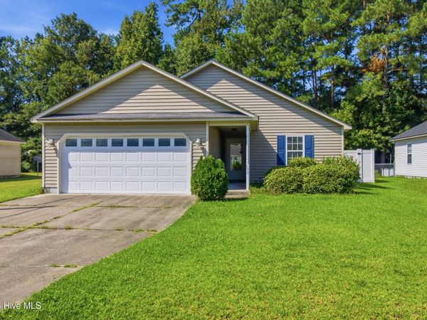 172 Oakley Drive , New Bern, NC 28560