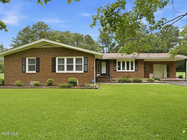 3615 Longleaf Drive NE, Elm City, NC 27822