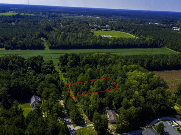 100 Magnolia Way , Grantsboro, NC 28529