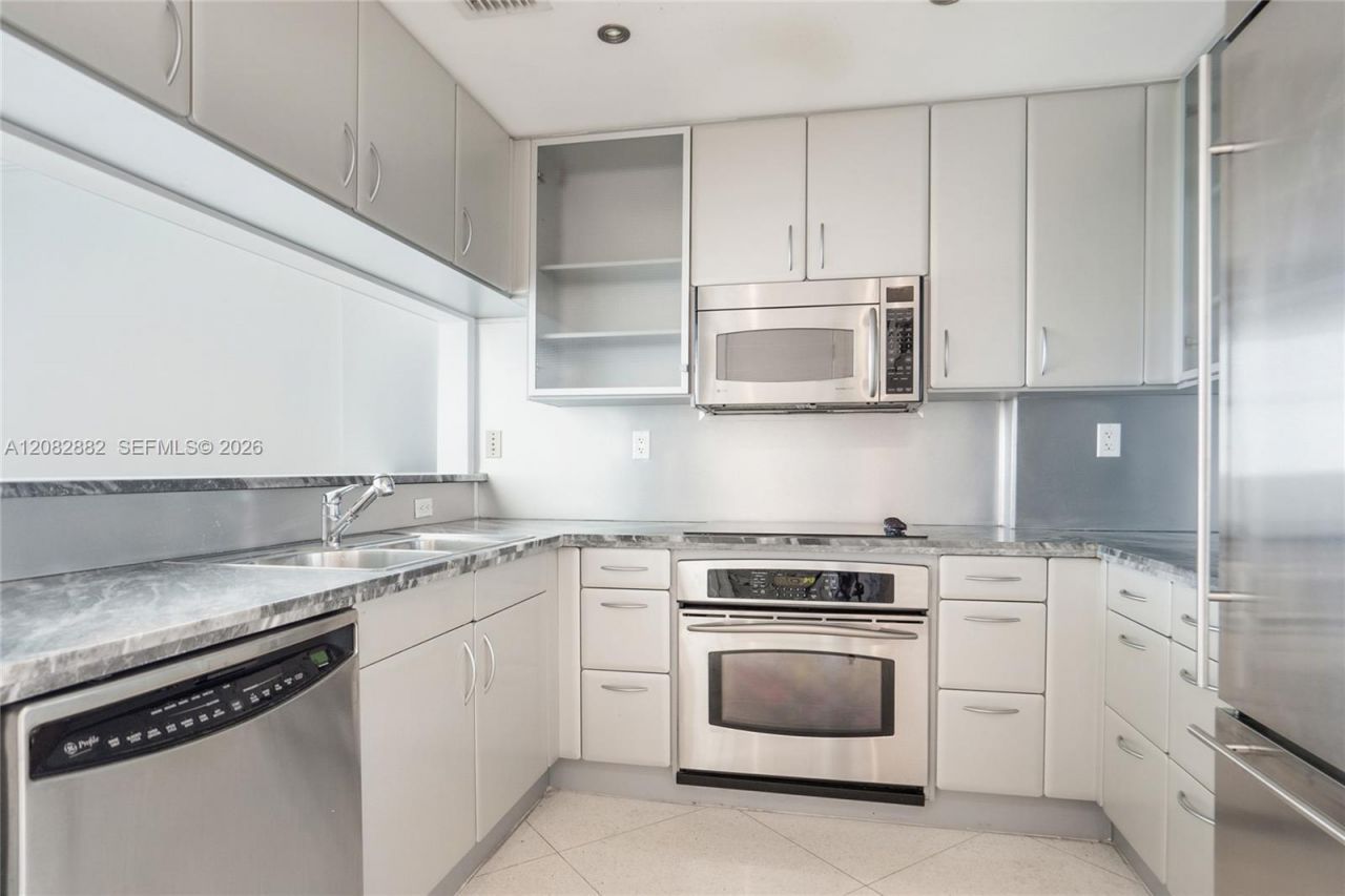 540 West Ave, Unit 1112, Miami Beach, FL 33139 Photo