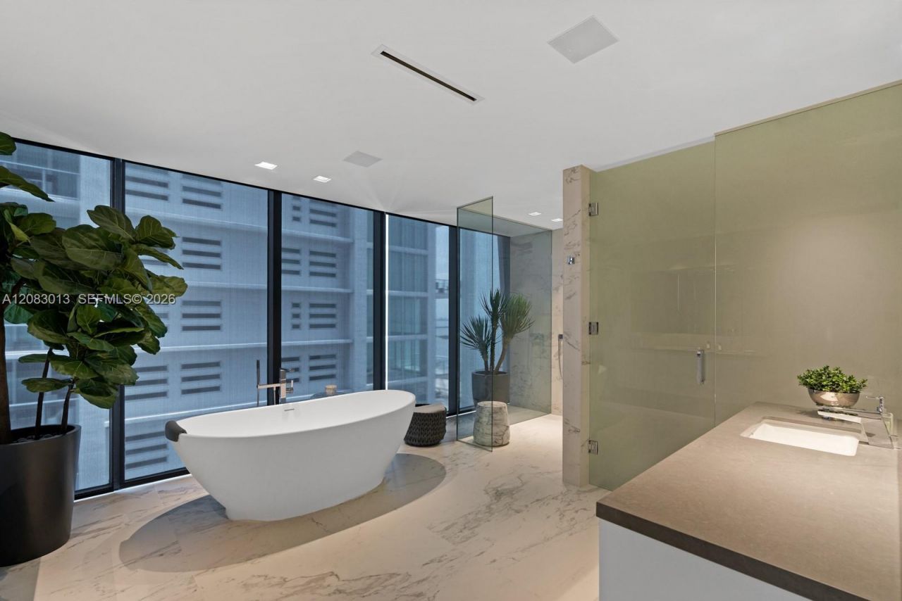1000 Biscayne Blvd, Unit 3402, Miami, FL 33132 Photo