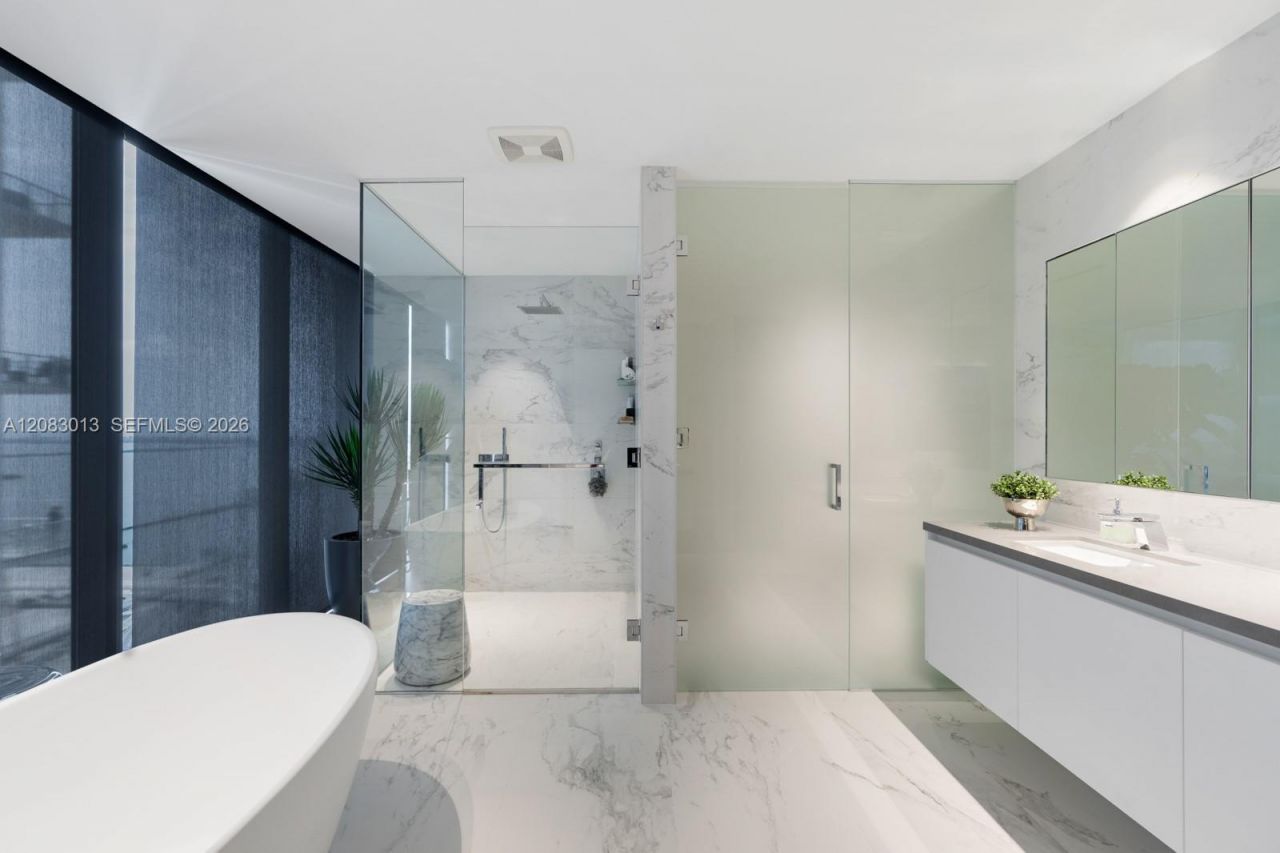 1000 Biscayne Blvd, Unit 3402, Miami, FL 33132 Photo