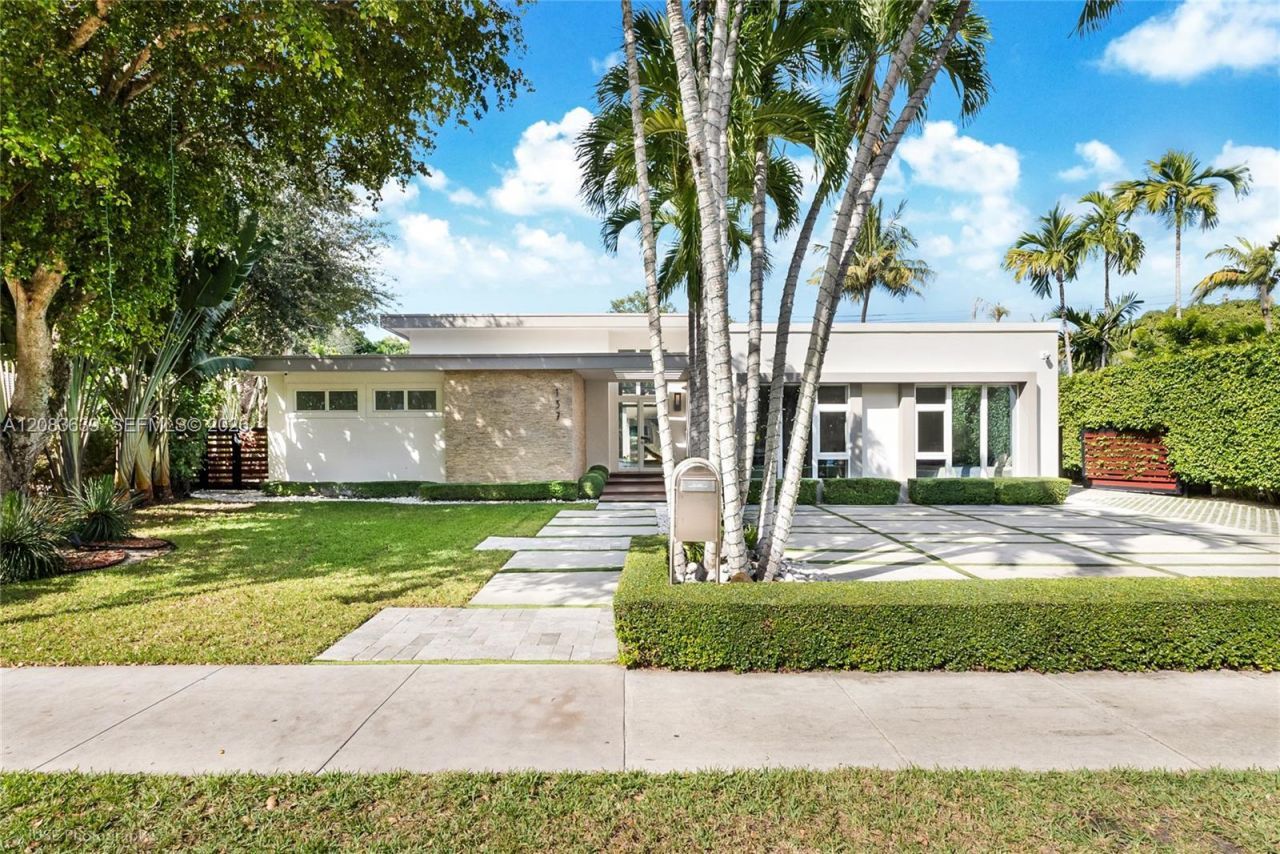 137 W Shore Dr, Miami, FL 33133 Photo