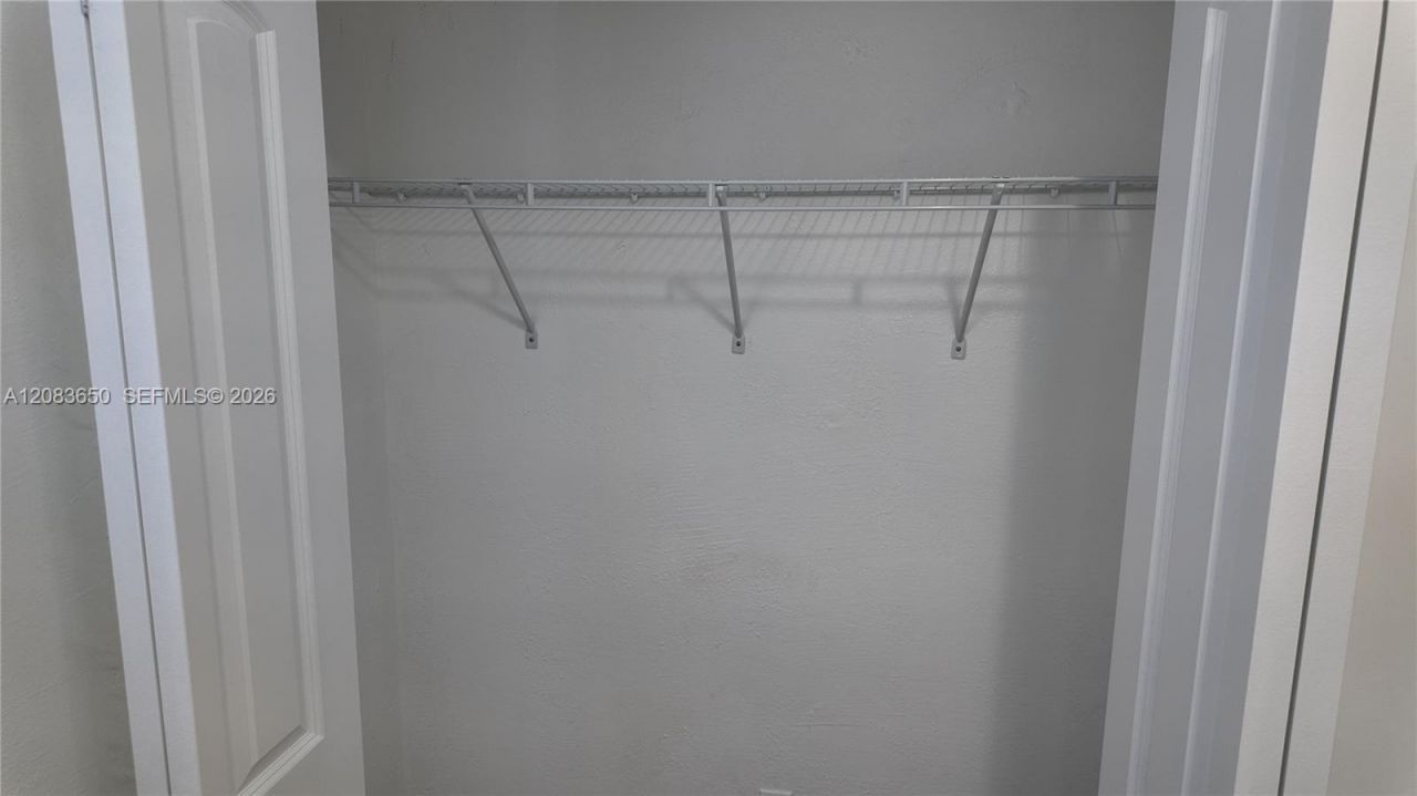 2027 NW 91st St , Unit 2025, Miami, FL 33147 Photo
