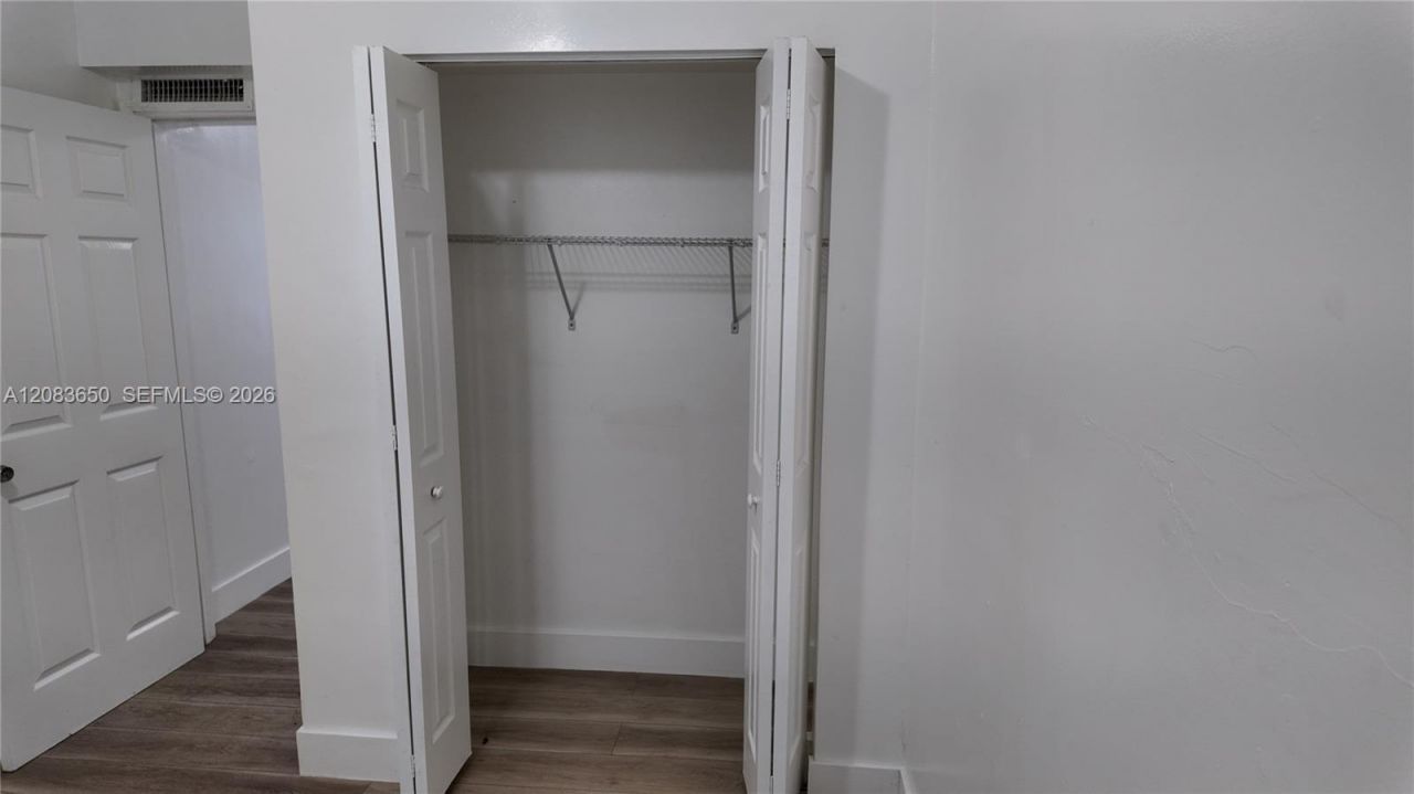 2027 NW 91st St , Unit 2025, Miami, FL 33147 Photo