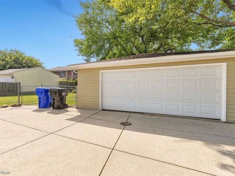 6556 Christene Boulevard, Brook Park, OH 44142 Photo 25
