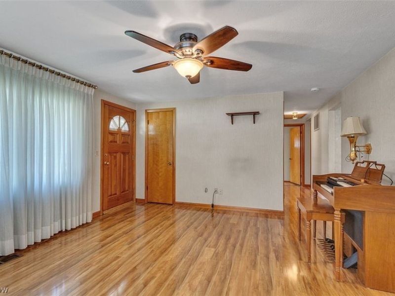 6556 Christene Boulevard, Brook Park, OH 44142 Photo 4