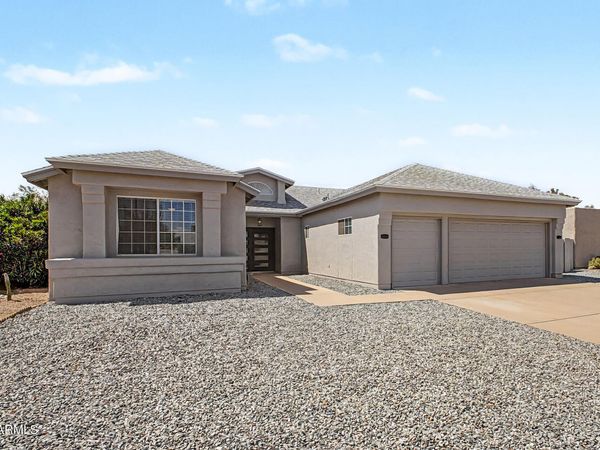 26052 S Glenburn Drive, Sun Lakes, AZ 85248