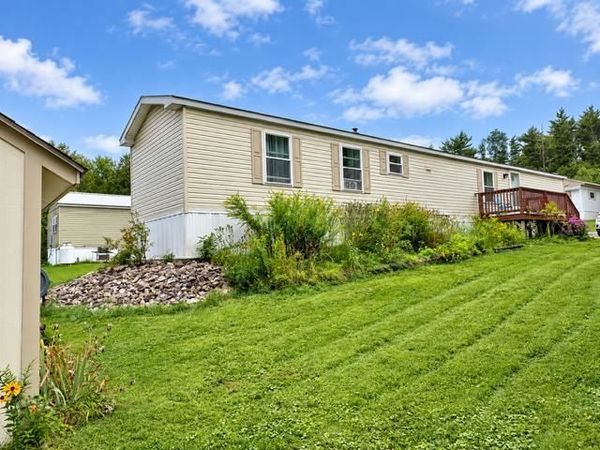 2 Parker Avenue, Raymond, NH 03077