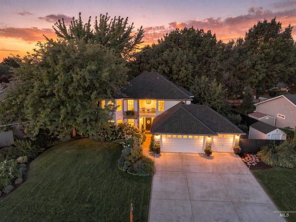 1465 E Hogan Street, Eagle, ID 83616