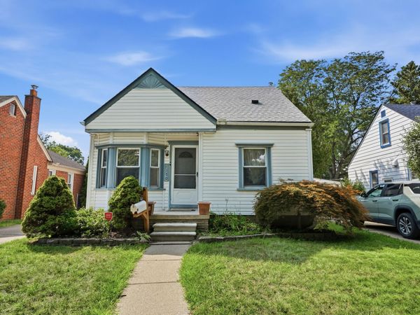 2950 Mckinley Street, Dearborn, MI 48124