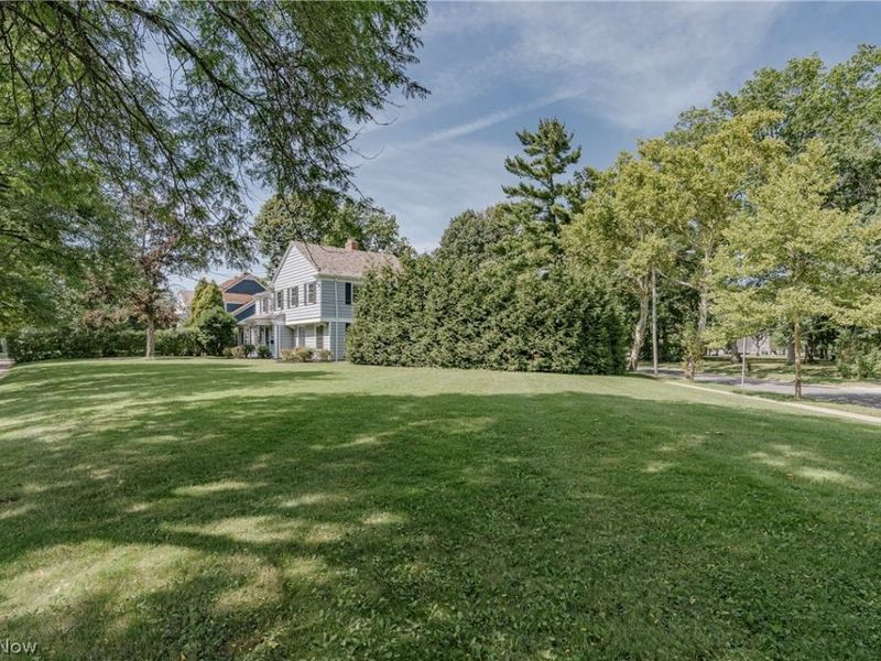 14721 S Woodland Road, Shaker Heights, OH 44120 Photo 3