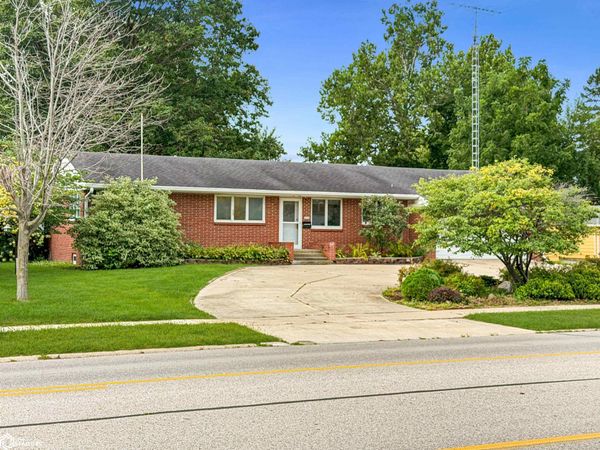 2211 Washington Avenue, Iowa Falls, IA 50126