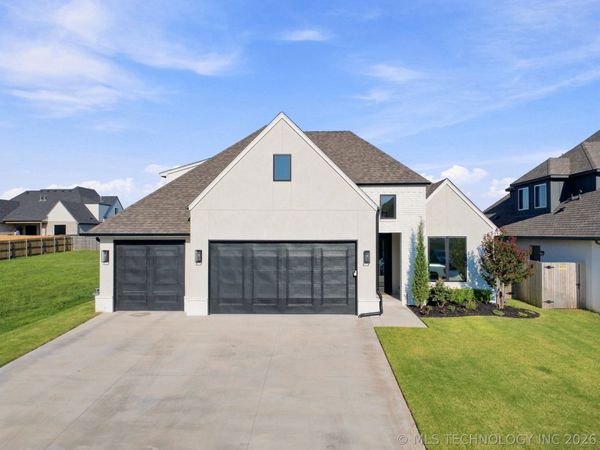 13715 S 20th Place E, Bixby, OK 74008