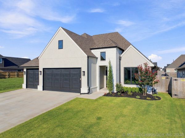 13715 S 20th Place E, Bixby, OK 74008
