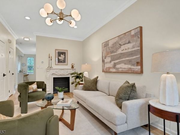132 Stratford Dr, Nutley, NJ 07110