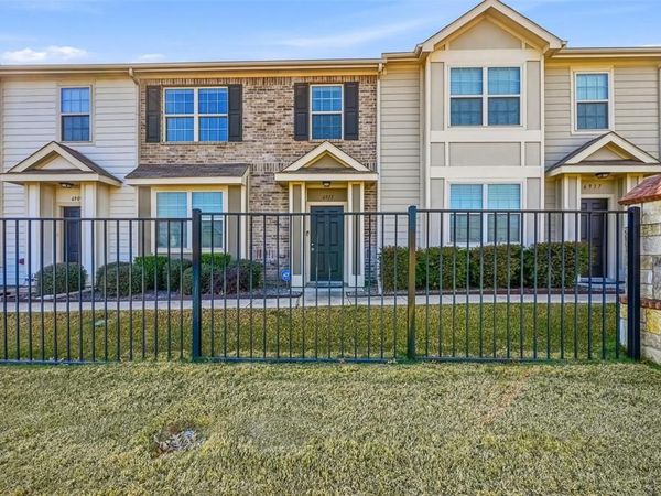 6913 Sandshell Boulevard, Fort Worth, TX 76137