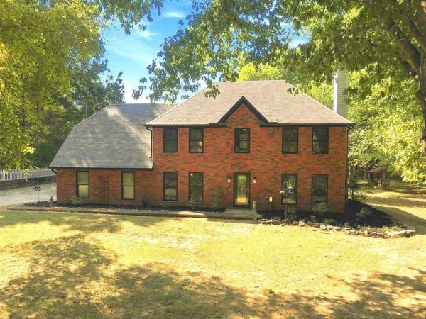 1285 DONELSON DR, Eads, TN 38028