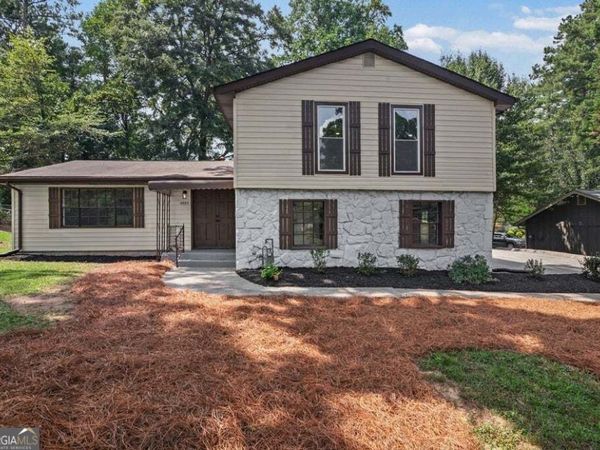6883 Creekmoor Lane, Riverdale, GA 30296