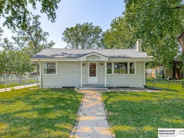 7110 S 38th Street, Bellevue, NE 68147