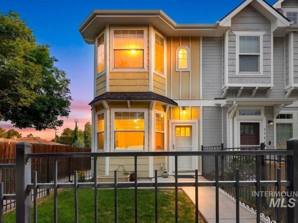 4390 N Five Mile Rd, Boise, ID 83713
